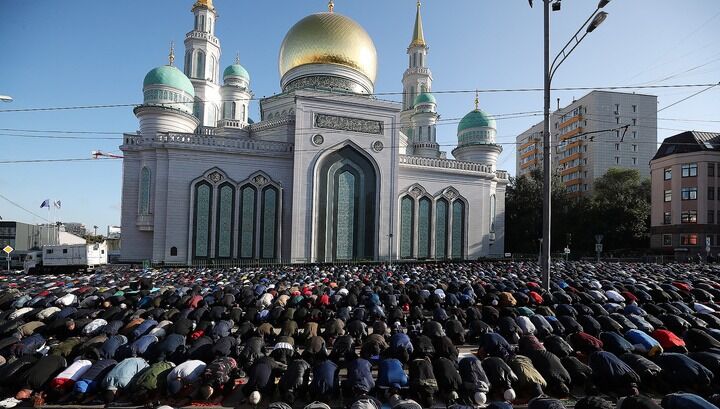 نماز در مسکو