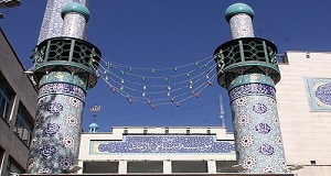 مسجدی که درهایش همیشه باز است/ویژگی امام جماعت موفق