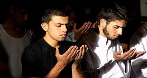 پيشگيري از آسيبهاي اجتماعي با هدايت جوانان به نماز