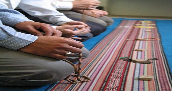 اقامه نماز اول وقت در مساجد از بهترین اعمال عبادی است 