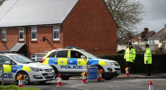 زیر گرفتن دو جوان با خودرو نزدیک مسجدی در انگلیس