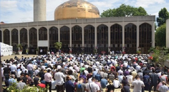 مسجد مرکزی لندن؛ پذیرای هزاران نمازگزار در ماه رمضان 