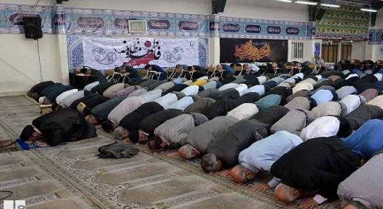 عدم اقامه نماز جماعت صبح در بسیاری از مساجد ، زیبنده قم نیست
