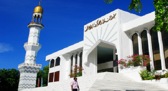 این مسجد کشور مالدیو از سنگ مرجان ساخته شده است 