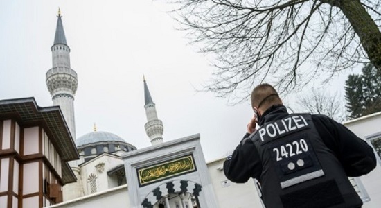 تعرض به دو مسجد در آلمان و هتک حرمتِ قرآن کریم