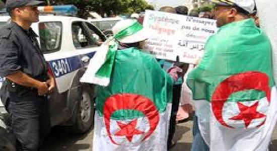 تظاهرات نمازگزاران الجزائر در میان تدابیر شدید امنیتی