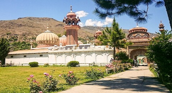 طرح مرمت مسجد شاهی در پاکستان به دلیل کمبود بودجه ناتمام مانده است