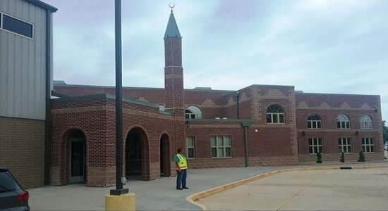 مسجدی در آمریکا همسایگان خود را به صرف ناهار دعوت کرد