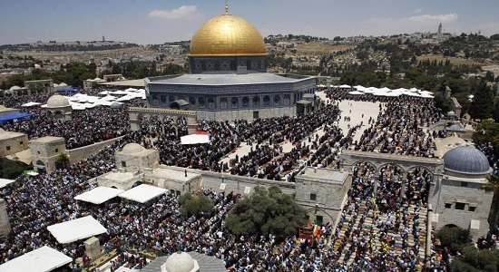 اقامه نماز جمعه ۳۰ هزار فلسطینی در مسجدالاقصی