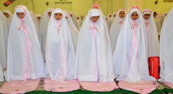 قصه های کودکانه ، چادر نماز ؛ نماز جماعت در مدرسه