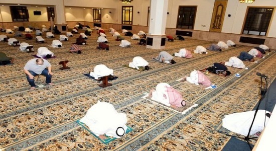 اقامه نماز صبح در مساجد مکه مکرمه پس از ۳ ماه تعطیلی 