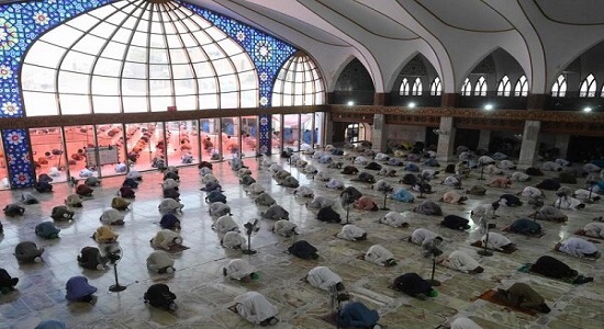 تعلیق اقامه نماز جماعت در مساجد دمشق