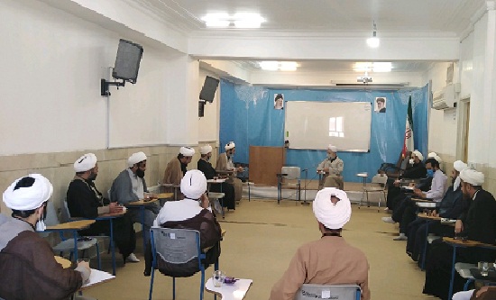 نشست صمیمی اساتید و کارشناسان مرکز تخصصی نماز با حجت الاسلام کلباسی