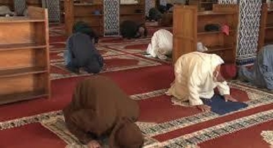 بازگشایی بیش از ۵۰۰۰ مسجد در مراکش / صدور مجوز برگزاری نماز جمعه در مساجد