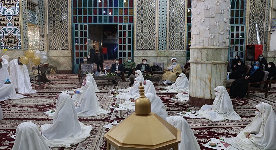 مراسم جشن عبادت بیش از ده هزار نفر از دانش آموزان دختر اصفهان به صورت مجازی برگزار شد.