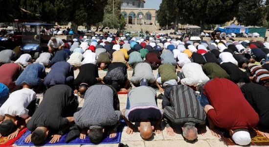 60 هزار فلسطینی سومین نماز جمعه ماه رمضان را در مسجد الاقصی اقامه کردند