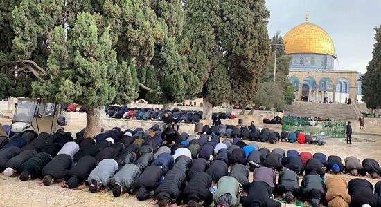 اقامه نماز جمعه فلسطینی ها در مسجدالاقصی