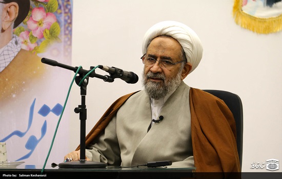 جلسه سخنرانی با عنوان «انقلاب اسلامی، فرصت ها و تهدیدها» برگزار شد