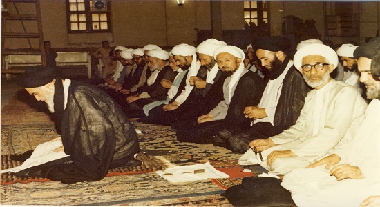 نماز جماعت امام خمینی روز شهادت پسرش
