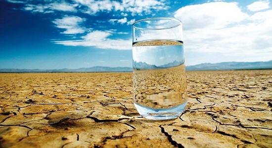 تشنه از فلسفه خلقت آب نمی پرسد