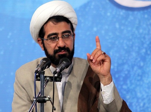 رسالت اصلي مسئولان، اقامه نماز در ادارات است