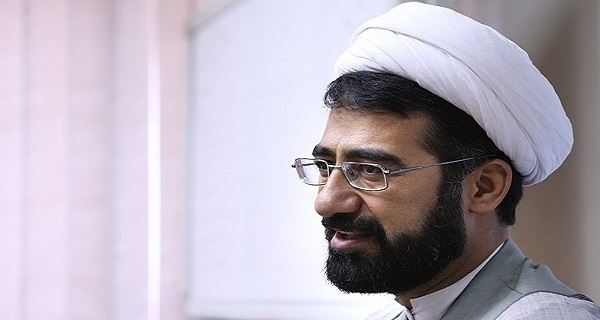 رئیس ستاد اقامه نماز استان قم گفت: قم دارای 600 مسجد بود و در عین حال فقط 120 نماز جماعت صبح است که باید برای حل ریشه‌ای این مشکل چاره‌ای اندیشیده شود.
