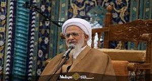 پاسخ حضرت آیت الله جوادی آملی به پرسشی درباره خواندن سوره های سجده دار در نماز جماعت اهل سنت