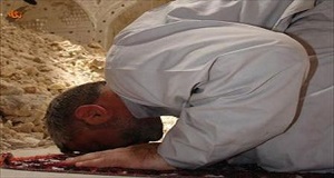 در آیینه روایات؛ می دانید چرا هر رکعت نماز دو سجده دارد؟