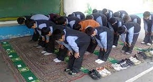 آنچه شایسته نمازگزار نیست