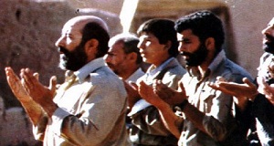 جنبه الگويي اساتيد در نماز و فعال كردن دانشجويان