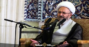 پاسخ حضرت آیت الله سبحانی به پرسشی درباره تجسس در نماز گزاردن همسر