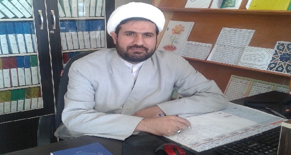 تربیت 100 مبلغ متخصص در حوزه نماز
