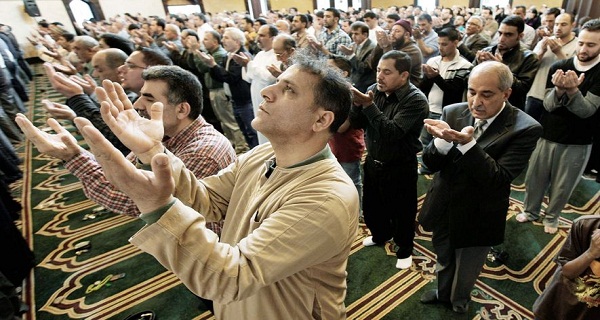 نماز در تگزاسِ آمریکا