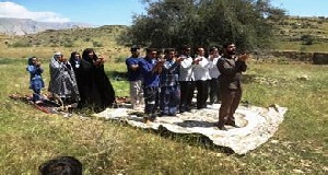 نقش خانواده در گرایش جوانان به نماز