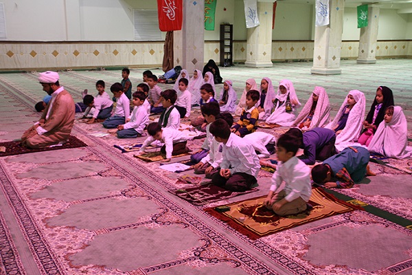 بررسی تأثیر نماز بر تربیت کودکان