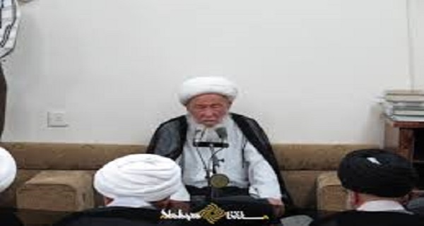 خواندن نماز با لباس سیاه عزای امام حسین(ع) کراهت ندارد