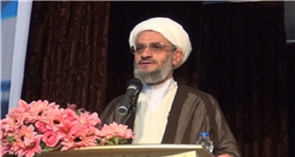 ترویج فرهنگ اقامه نماز مانع از بروز ناهنجاری‌های اجتماعی خواهد بود
