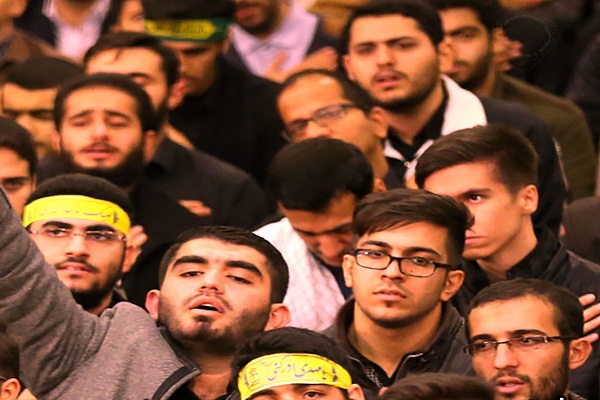 بررسی قضاوت دانشجویان در مورد آثار و برکات نماز و ارتباط آن با میزان مقید بودن دانشجو به انجام این فریضه