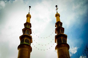 می رسد از سر گلدسته  بگوش