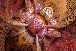 هنر قدسی وتوسعه مسجد به عنوان مکانی مقدس در اسلام