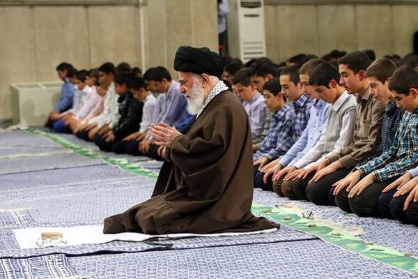 گزارش تصویری جشن تکلیف دانش‌آموزان در حضور رهبر انقلاب