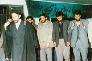 فقط نماز می خواندم