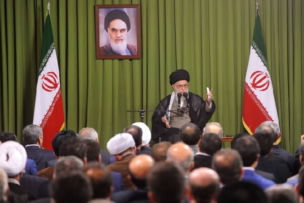 وظیفه کارگزاران جامعه‎ اسلامی درباره نماز از منظرامام خامنه ای