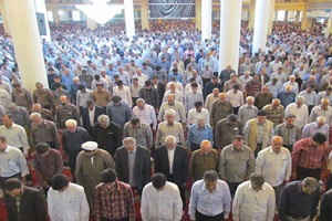 نظر مراجع تقلید درباره  مراعات حقوق دیگران در نماز
