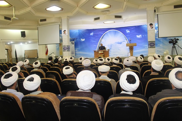 گردهمایی اساتید، کارشناسان و مبلغان مرکز تخصصی نماز با قائم مقام محترم ستاد اقامه نماز+گزارش تصویری