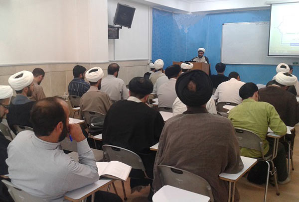 آغاز هشتمین دوره یک ساله آموزش معارف نماز