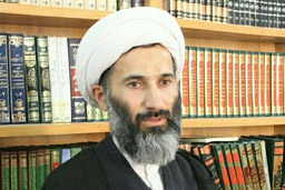 نماز، نماد بندگی و دینداری است	