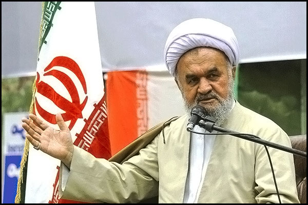 نمازجمعه مولود با برکت انقلاب شکوهمند اسلامی و یکی از پایگاه‌های محکم فرهنگی در سراسر کشور است