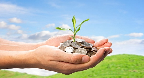 نظر قرآن درباره کمک کردن به سائل/ چرا باید انفاق کنیم؟