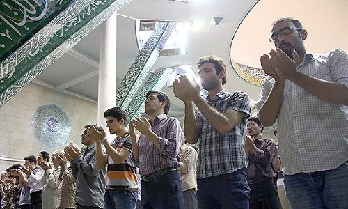 راه های جذب دانشجویان به نماز (1)
